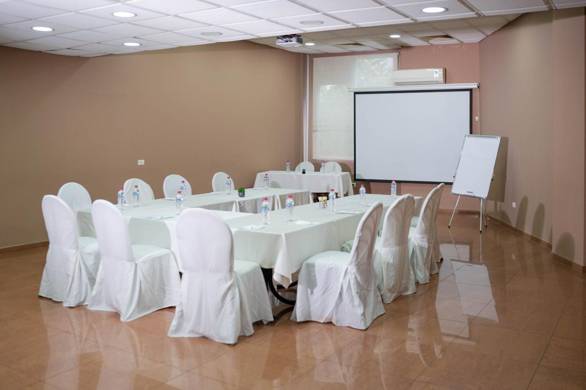 Cosmopolitan Hotel Beirut Ngoại thất bức ảnh