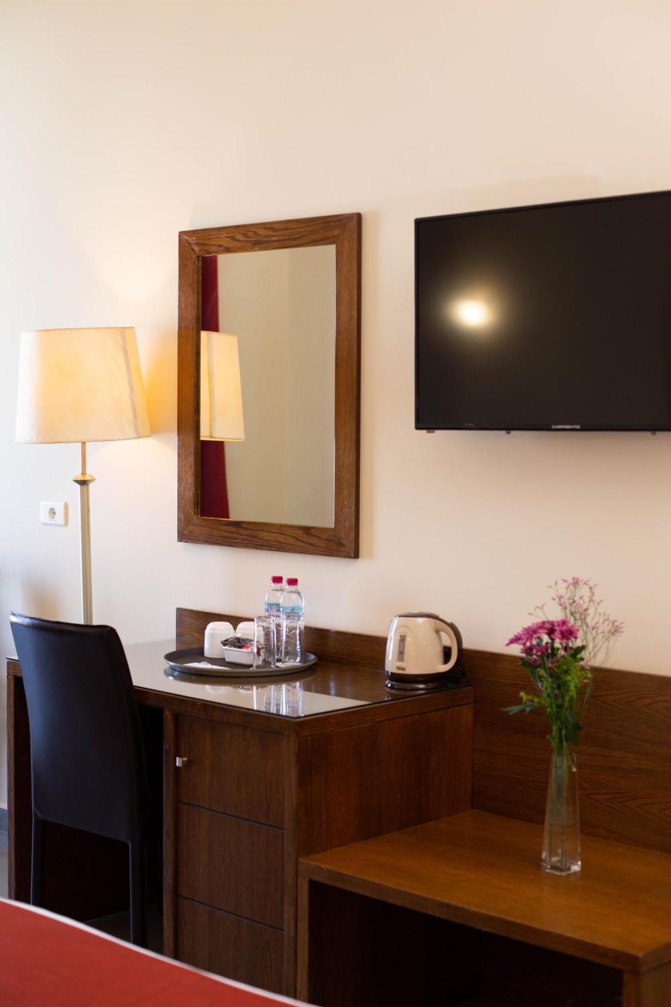 Cosmopolitan Hotel Beirut Ngoại thất bức ảnh